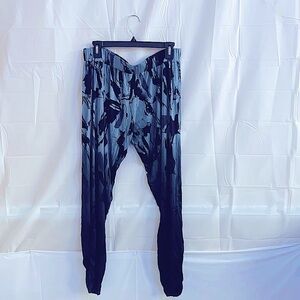 Michael Lauren Pants Cropped and Ruched leg hem Size S NWOT